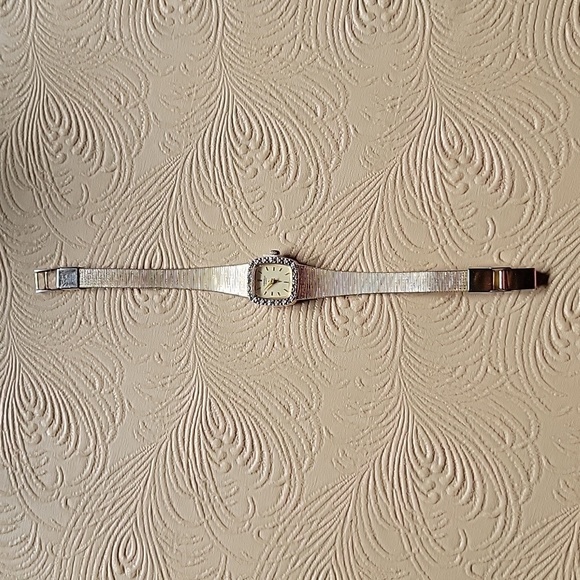 Caravelle (Bulova) Watch main image 9